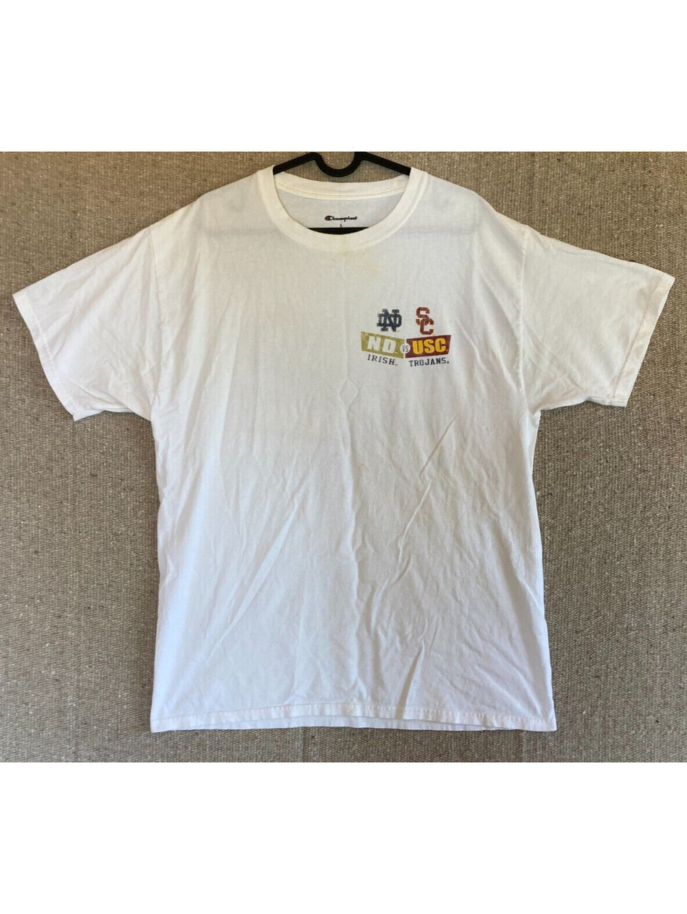 Mens Sz Large Notre Dame Irish vs USC Trojans White T-Shirt 2022 *Stains*